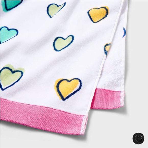 Roller Rabbit x Target Heart Beach Towel - Picture 4 of 4